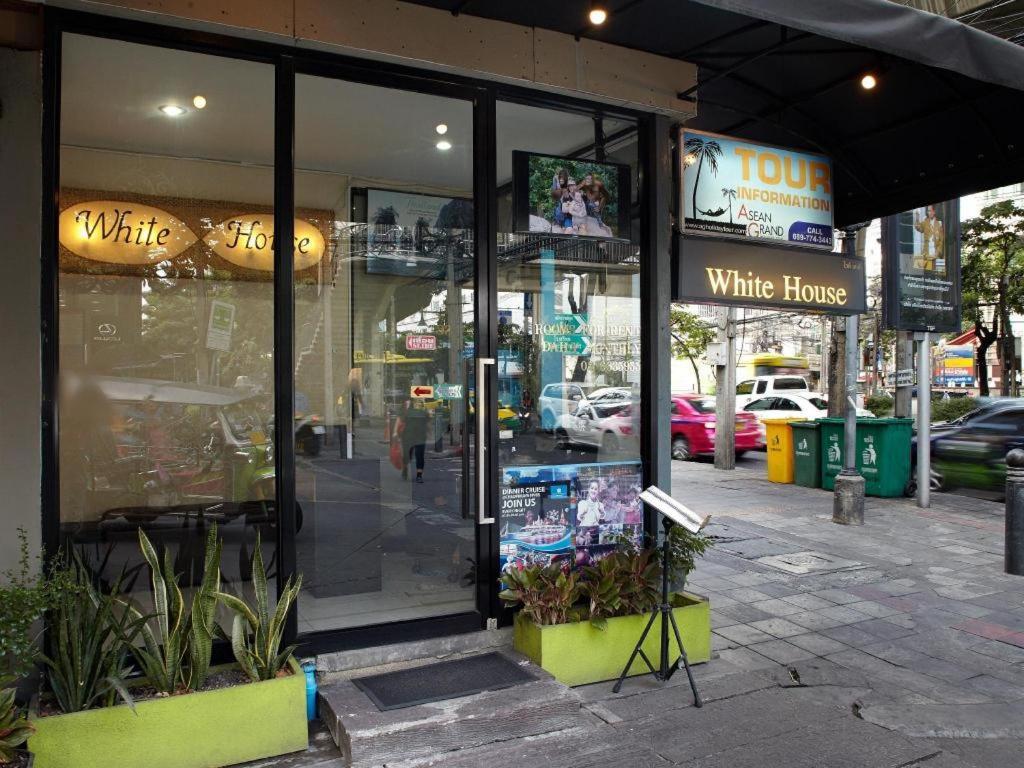 White House Asoke Sukhumvit 18 Bangkok Exterior foto